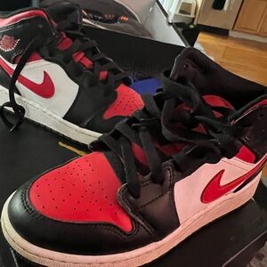 Jordan 1 size 6.5Y